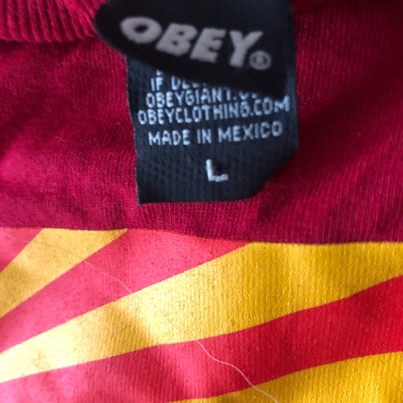 Obey large T-shirt - Picture 2 of 2